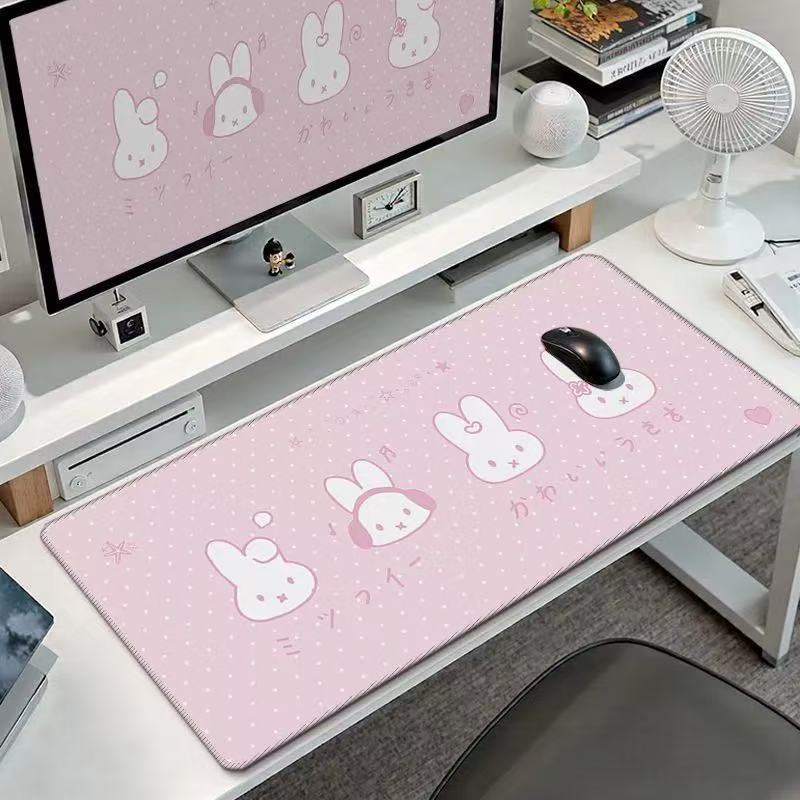 かわいいミッフィーうさぎの大型マウスパッド、カワイイバニーヘ - Gaming Keyboard Nearby のレビューと価格